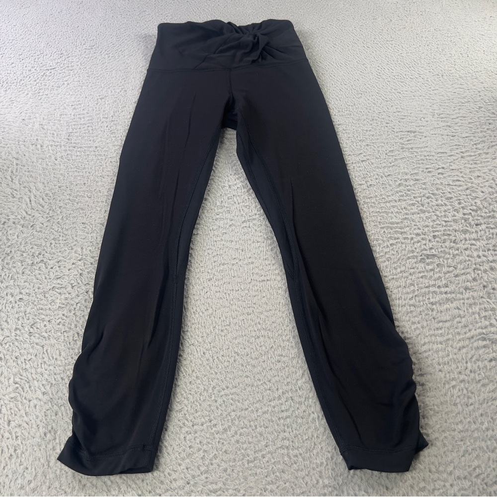 Lululemon Cropped Leggings Womens 2 Black Ruched Waist Athletic Yoga Gym